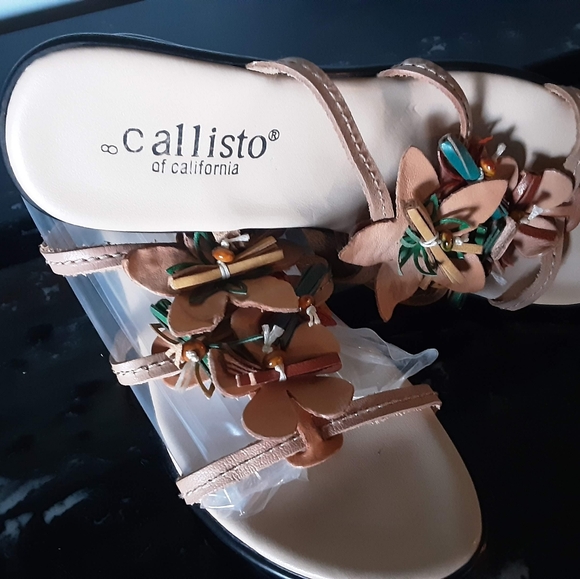 Callisto Shoes - LEATHER WEDGE SANDALS  8